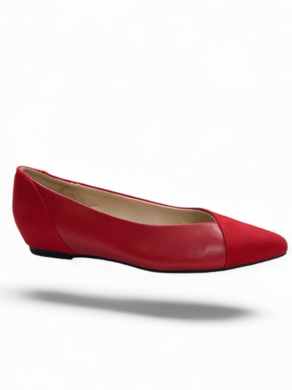 Life Stride Promise Red Suede and Leather Pointed-Toe Flats Holidays Size 8